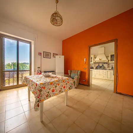 B&B Cozy With Terrace, Ping Pong & Billiard Table