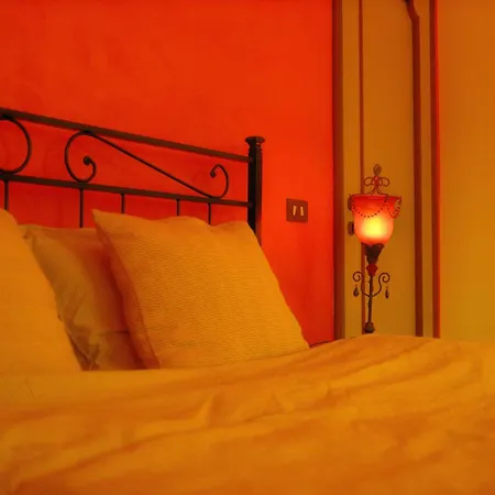 Cozy With Terrace, Ping Pong & Billiard Table Bed and breakfast